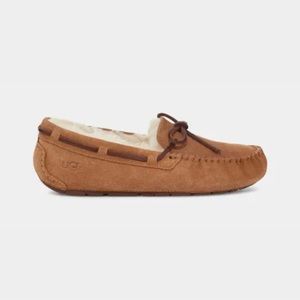 UGG - Moccasin - Women’s Dakota - chestnut